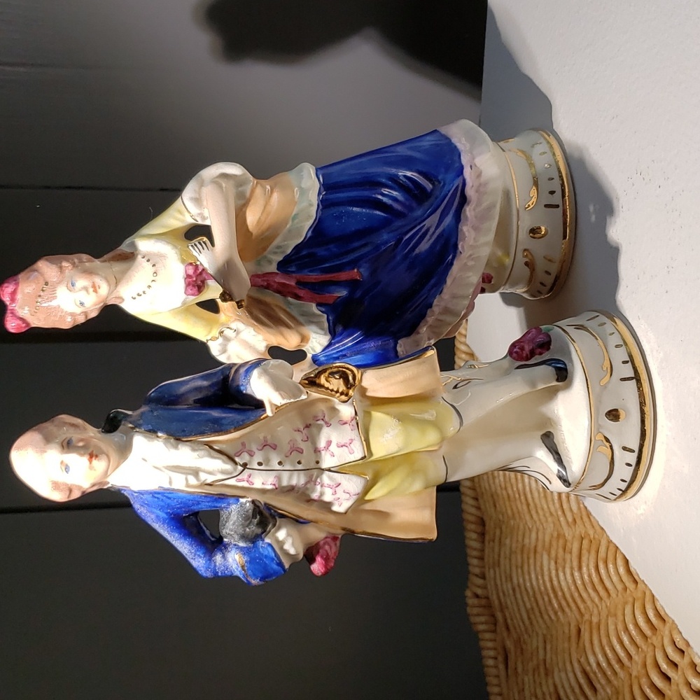 Vtg Coventry Beaucaire figurines USA